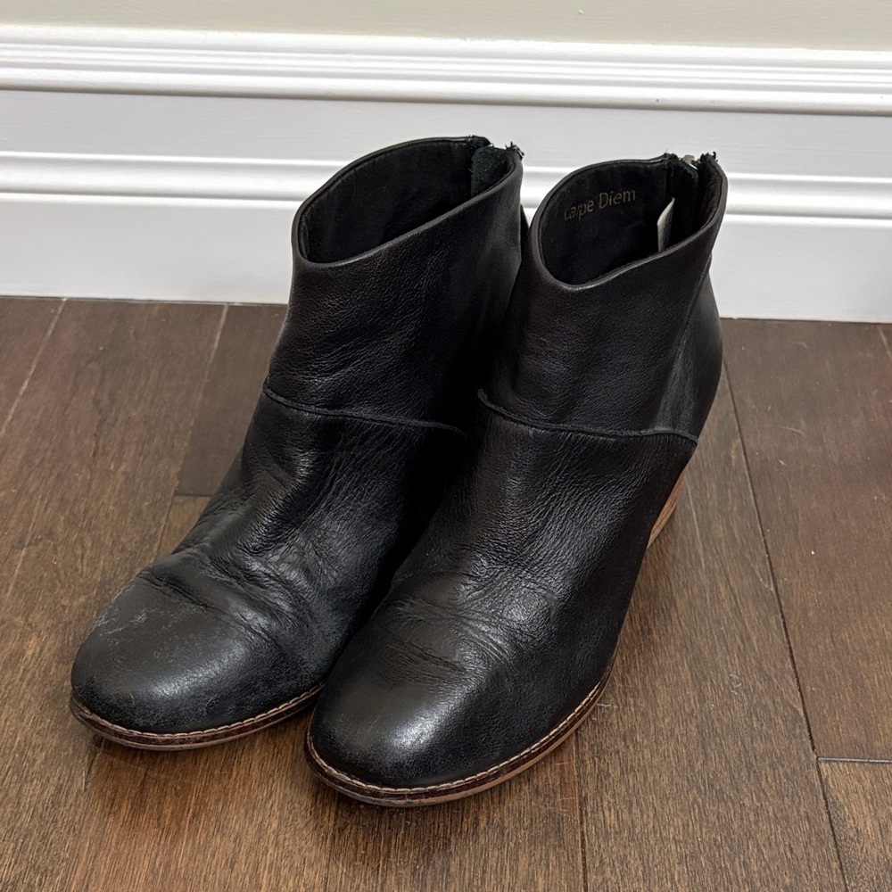 Toms Black Leather Carpe Diem Boots